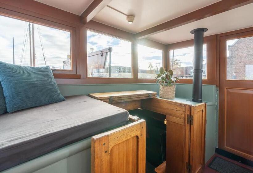 Студия Стандарт, B&b Vita Nova