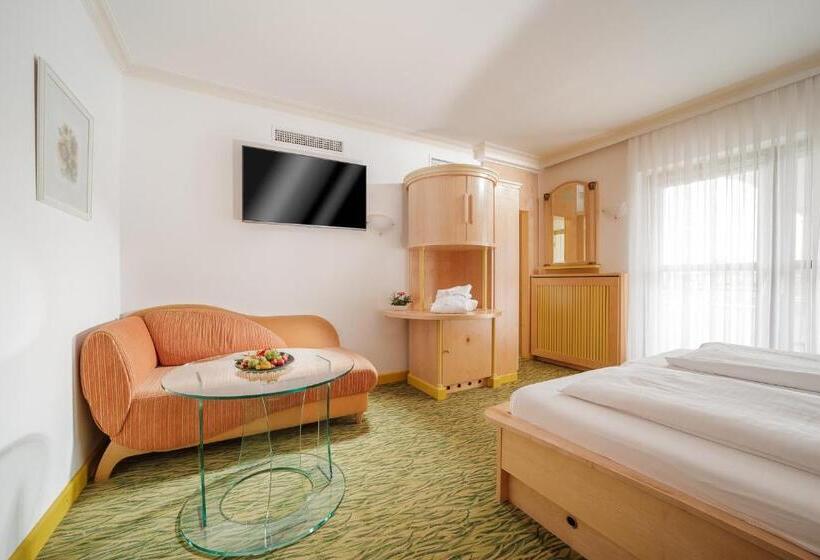 컴포트 룸, Das Schmidt Privat