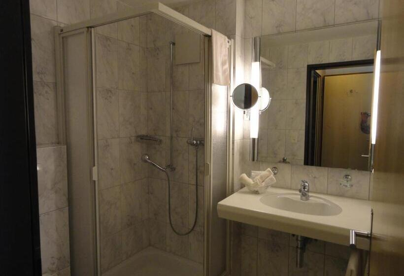 ファミリールーム, Hofbalzers