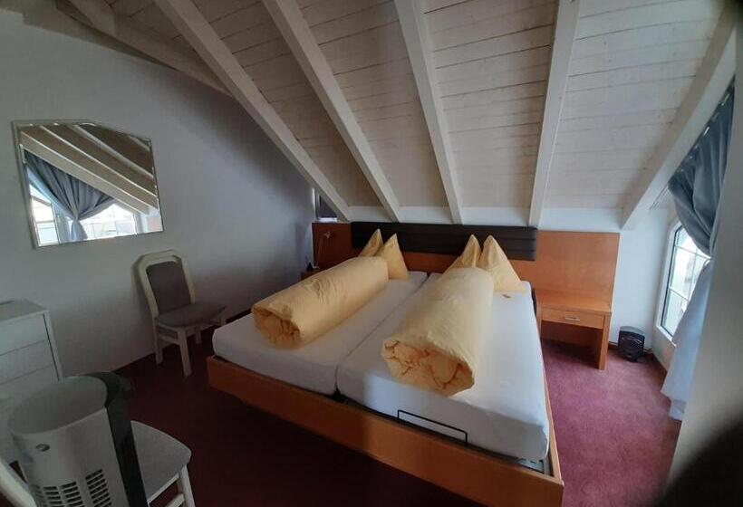 2ベッドルームアパートメント, Hofbalzers