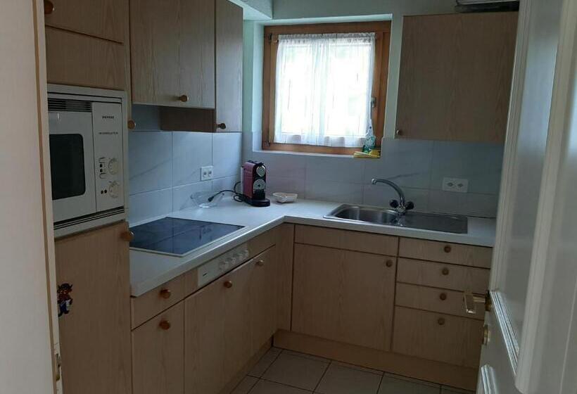 2ベッドルームアパートメント, Hofbalzers