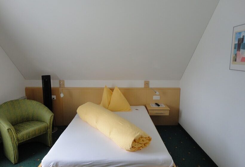 スタンダードシングルルーム, Hofbalzers