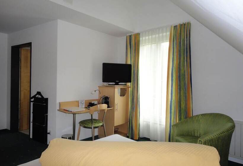 スタンダードシングルルーム, Hofbalzers