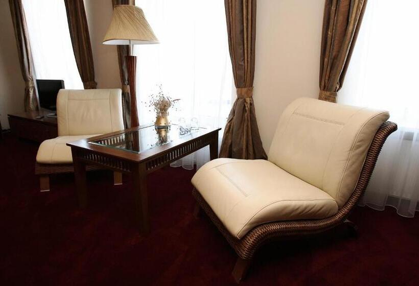 سوییت جونیور, šiauliu Krasto Medžiotojų Užeiga