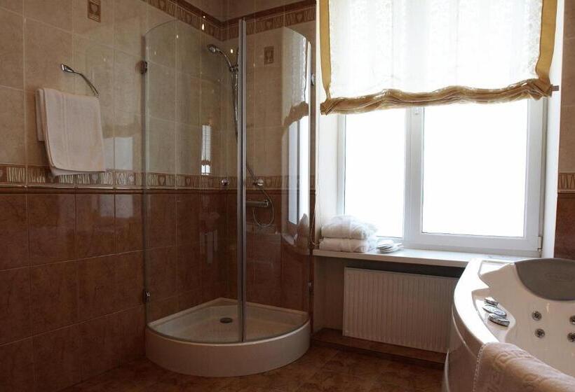 سوییت جونیور, šiauliu Krasto Medžiotojų Užeiga