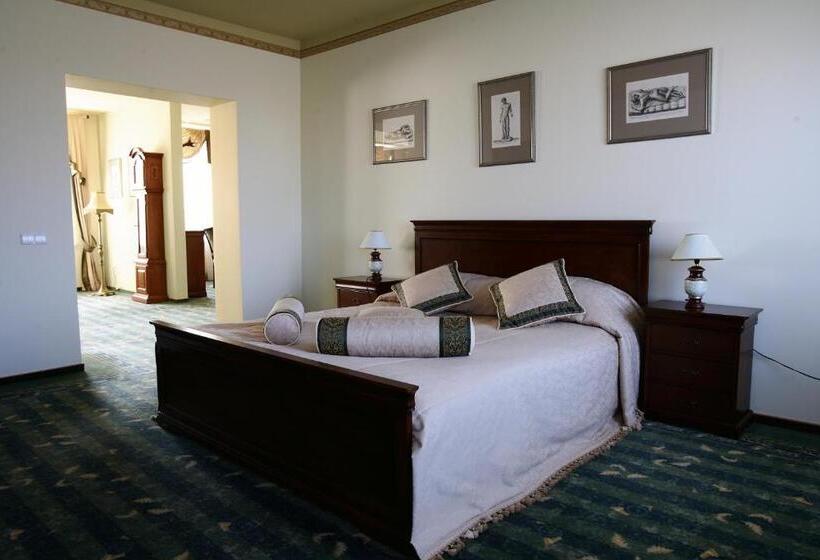 سوییت لوکس, šiauliu Krasto Medžiotojų Užeiga