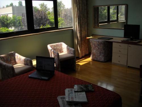 غرفة قياسية, La Corte