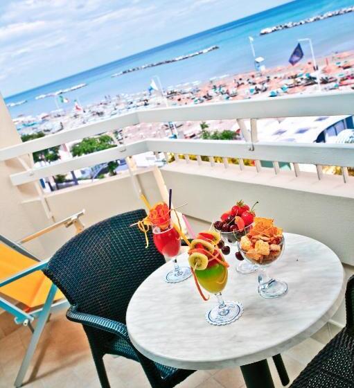 オーシャンビューのデラックストリプルルーム, Levante Bellaria