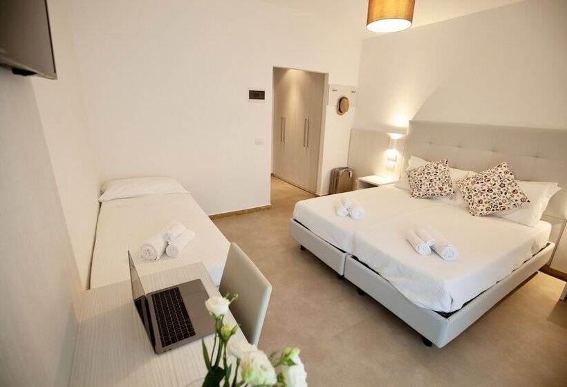 デラックストリプルルーム, Maestri