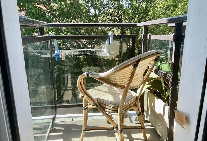 シングルデラックスルーム, Maestri