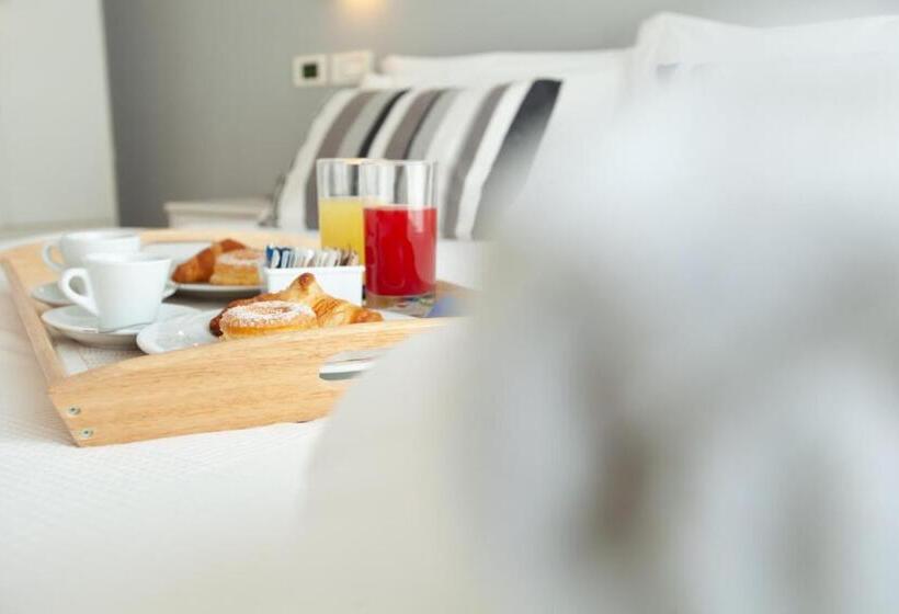 スタンダードルーム, Maestri