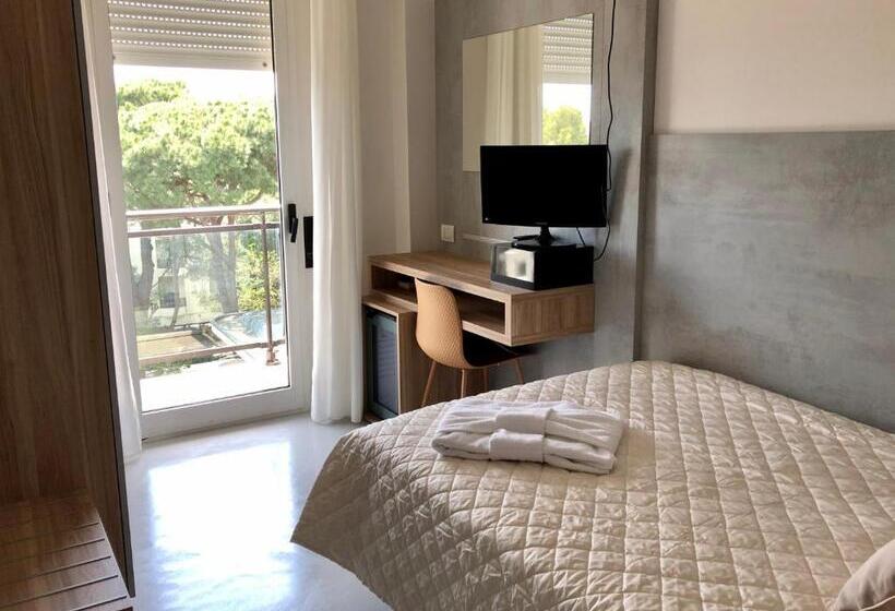 シングルデラックスルーム, Maestri