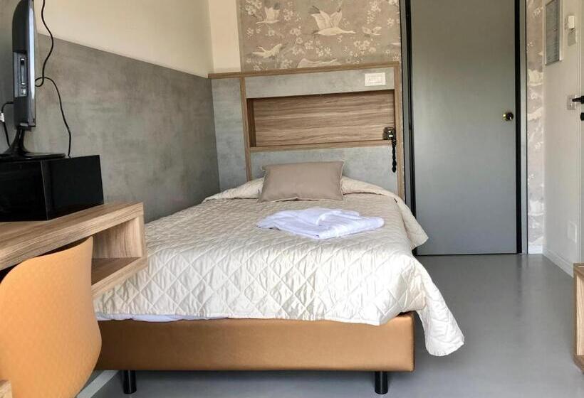 シングルデラックスルーム, Maestri