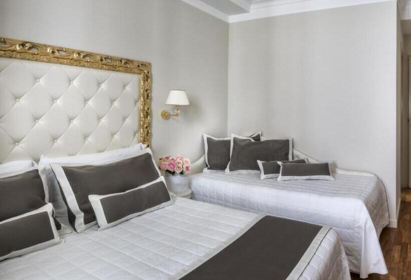 Camera Tripla Classica con Balcone, Novecento Suite