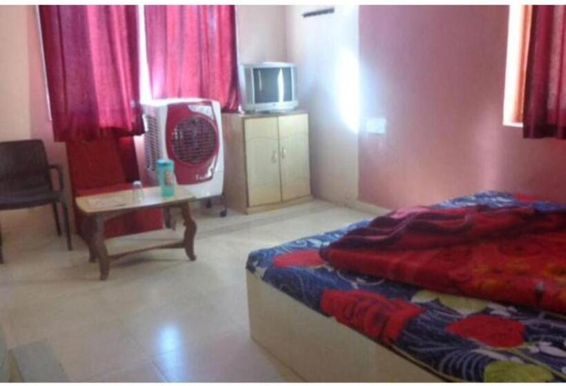 キングサイズベッドのデラックスルーム, Parikalp New