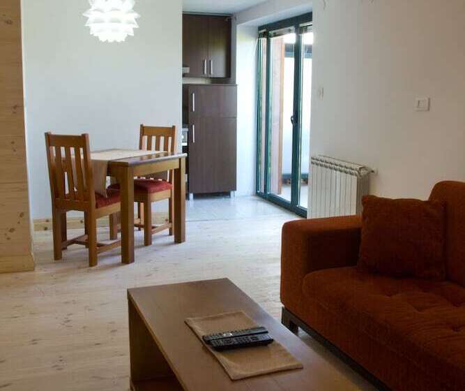 استودیوی استاندارد, Polar Star