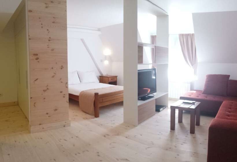 استودیوی استاندارد, Polar Star