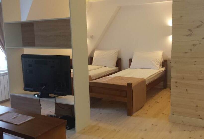 سوییت جونیور, Polar Star