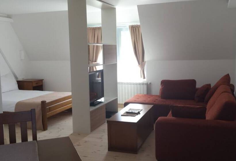 استودیوی استاندارد, Polar Star