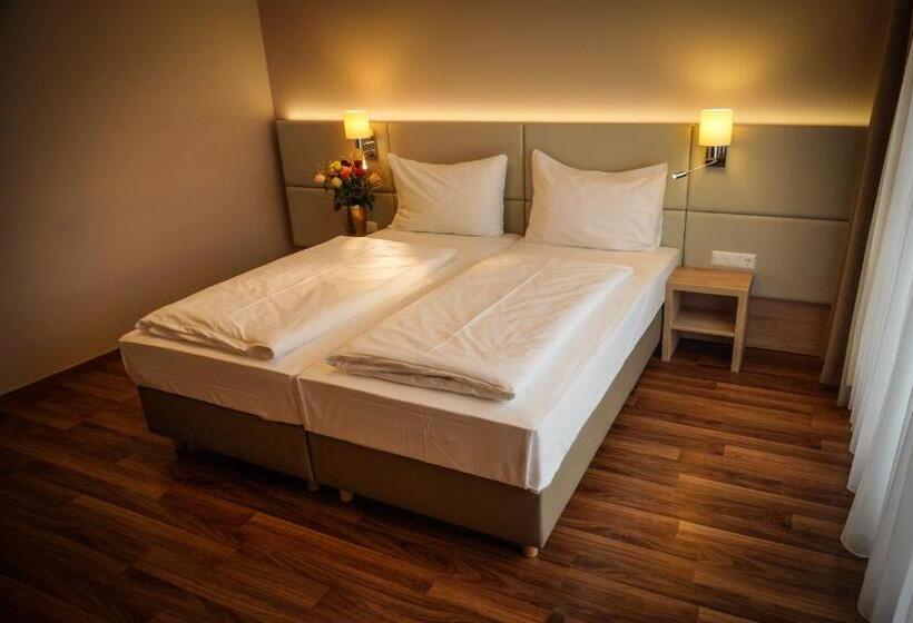 Номер Стандарт, Simon   Das Vital