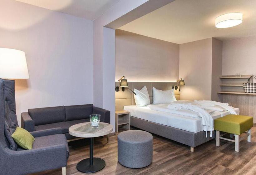 Номер Стандарт с Балконом, Simon   Das Vital