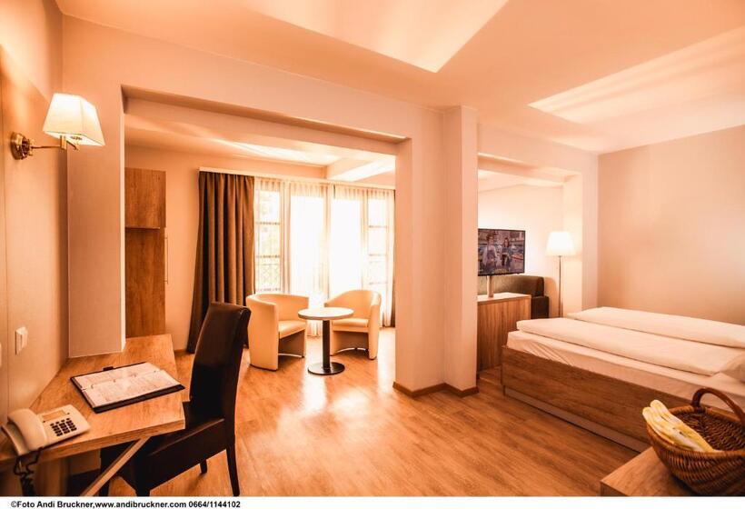 Номер Стандарт с Балконом, Simon   Das Vital