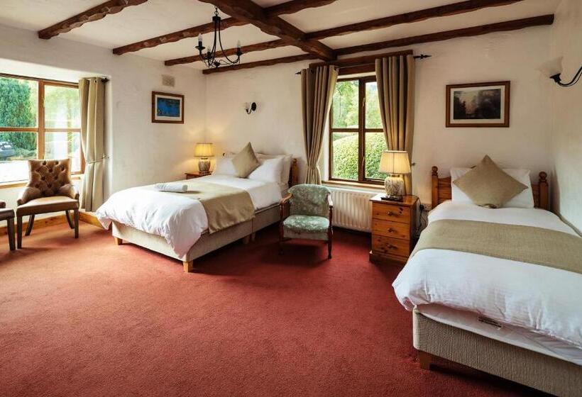 스탠다드 트리플 룸, Tudor Lodge