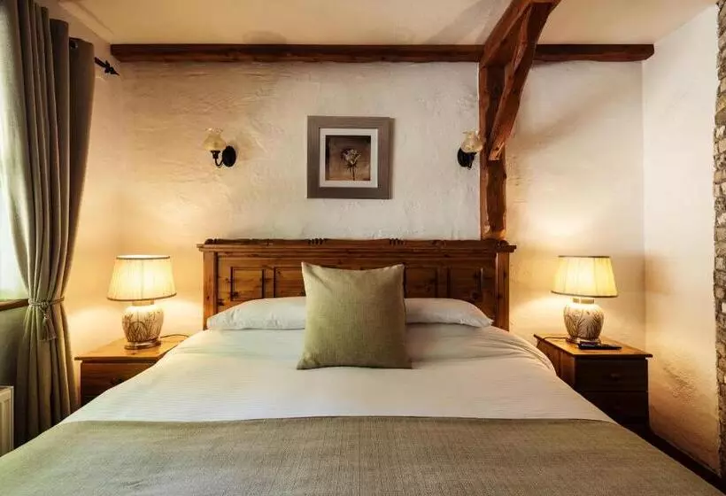 デラックスルーム, Tudor Lodge