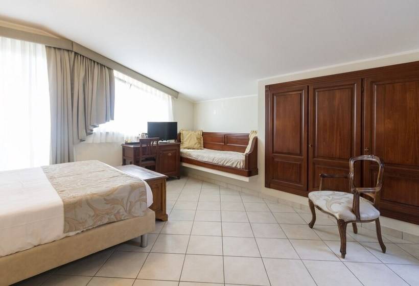 اتاق استاندارد سه نفره, Villa Tiziana