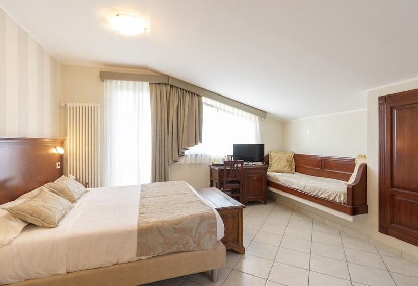 标准三人间, Villa Tiziana