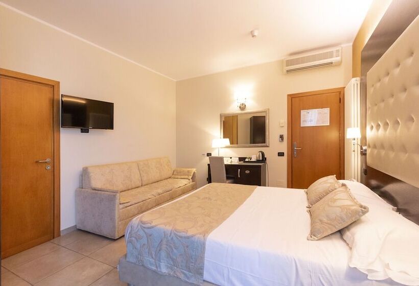 标准三人间, Villa Tiziana