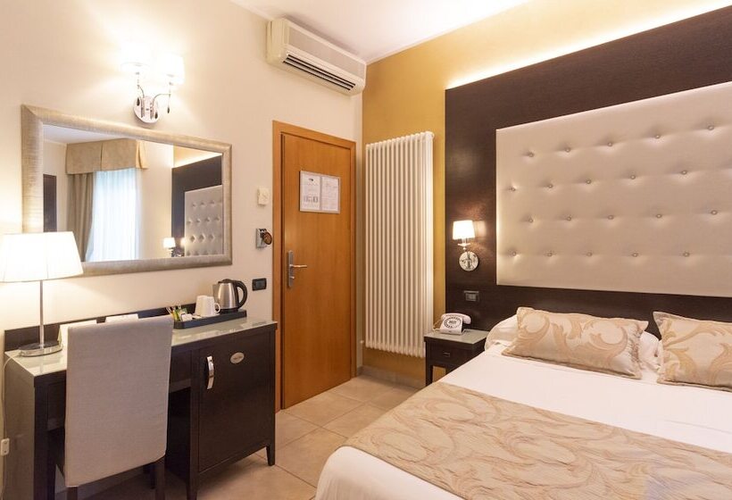 标准三人间, Villa Tiziana