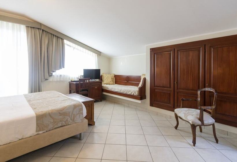 标准三人间, Villa Tiziana