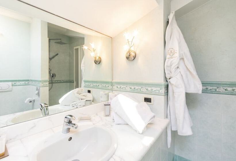 标准三人间, Villa Tiziana