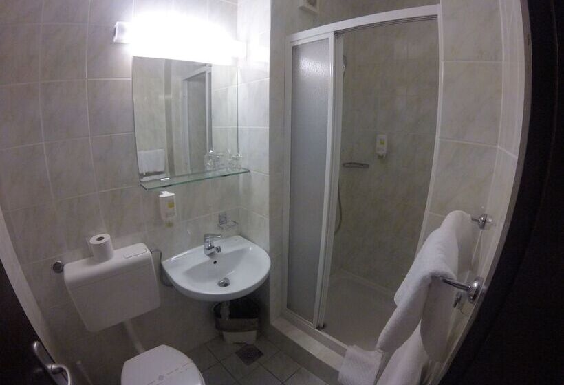 Comfort room with balcony, Vista