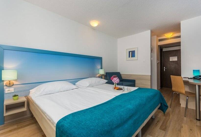 Comfort room with balcony, Vista