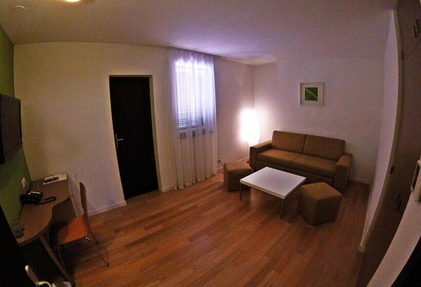 オーシャンビュースイート, Vista