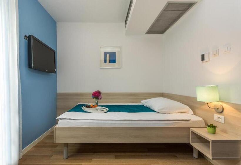 スタンダードシングルルーム, Vista