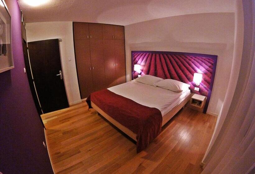 2 Bedrooms Suite Sea View, Vista