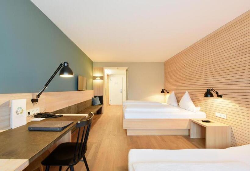 غرفة قياسية ثلاثية, Weisses Kreuz