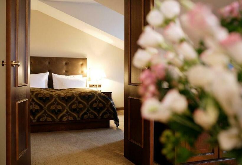 סוויטה עם מרפסת, Wilhelminenhof