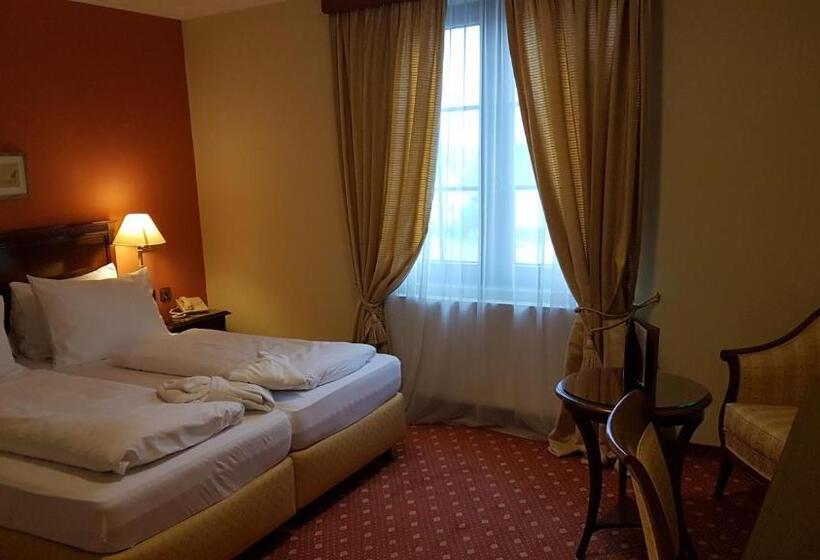 エコノミールーム, Wilhelminenhof