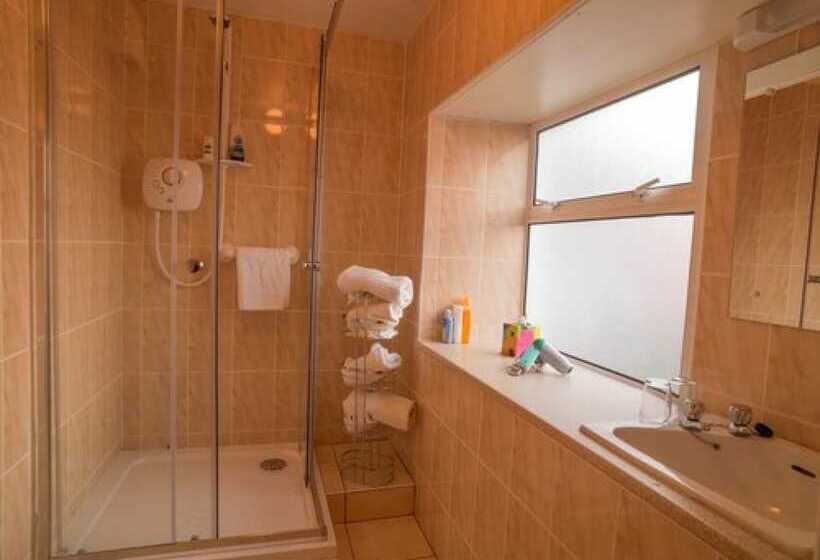 غرفة قياسية ثلاثية, Murphys Farmhouse B&b