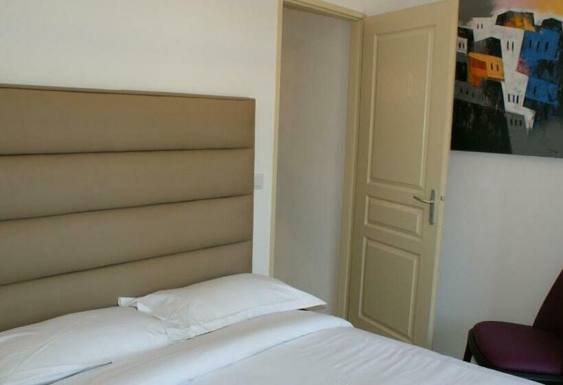 شقة غرفة واحدة, Adonis Valberg