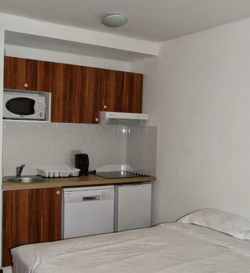 إستوديو قياسى, Adonis Valberg