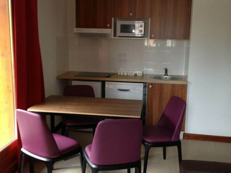 شقة غرفتين, Adonis Valberg