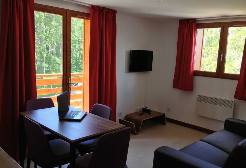 شقة غرفة واحدة, Adonis Valberg