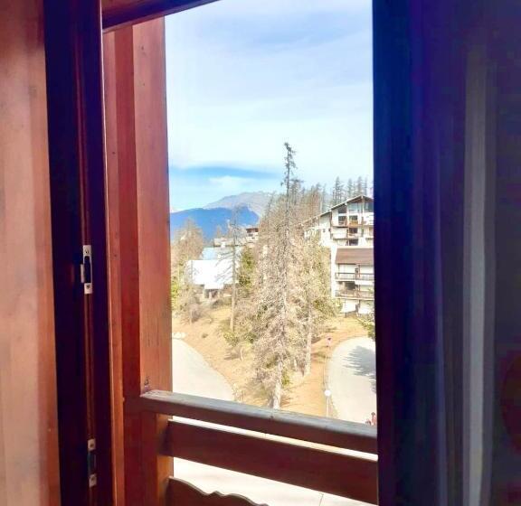 إستوديو قياسى, Adonis Valberg