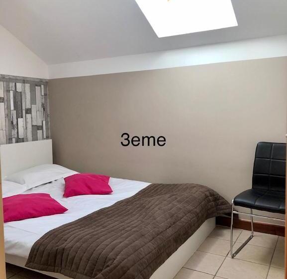 شقة غرفتين, Adonis Valberg