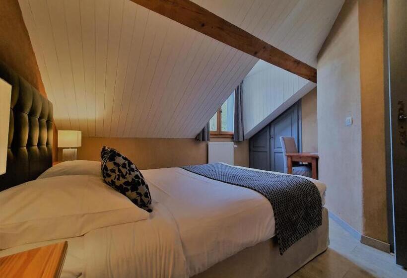 Номер Стандарт, Auberge De La Croix Perrin